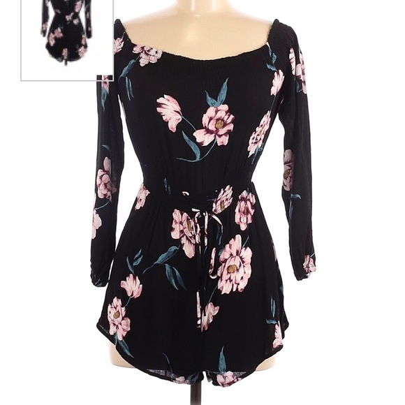 ACCEPTING KFFERS Kendall & Kylie black romper - Picture 1 of 3